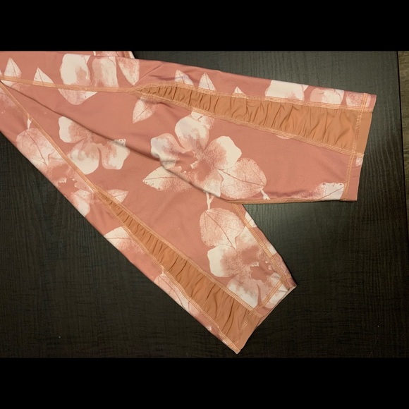 Aerie Floral Leggings Size XL - Picture 2 of 4